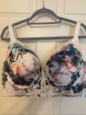 Cacique Lane Bryant 43DDD Floral Lace Trim Bra Like New